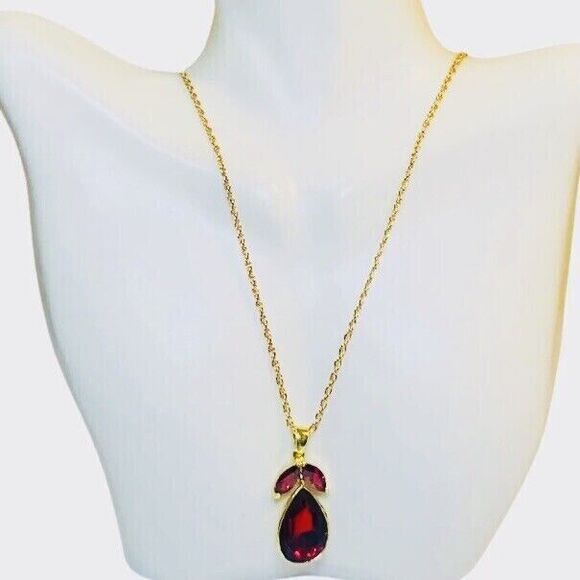 Vintage Red Rhinestone Pear Pendant Necklace 24" Gold Tone - Picture 9 of 16
